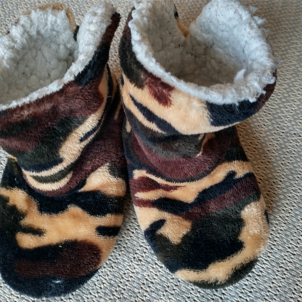 Children's Cozy Camouflage Plush Slipper Socks - Brown/Black